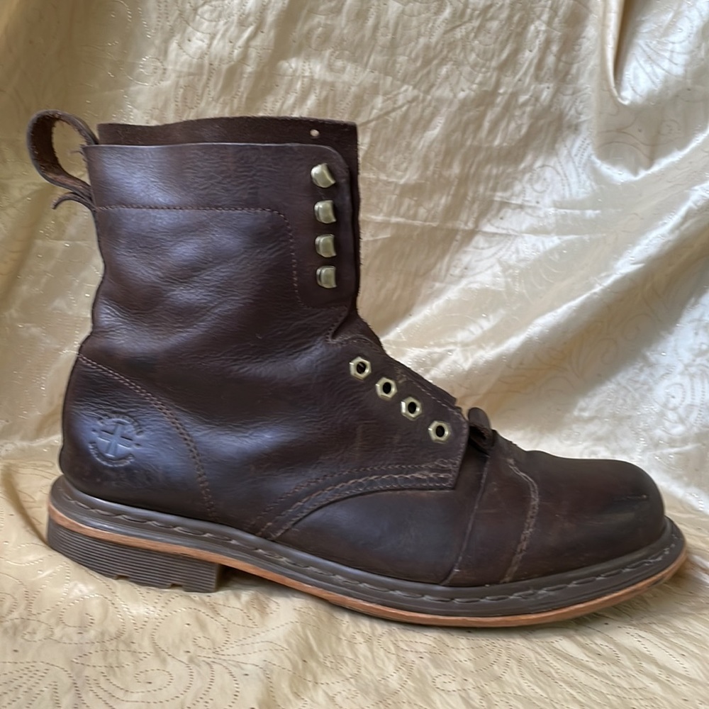 Dr Martens “Pier” nine-eye boot in brown leather and suede (12US/46EU)